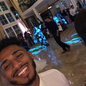 Meet your Posher, Vinny